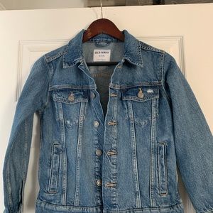 OLD NAVY Jean Jacket XL cropped “Worn Look” on pockets and collar.